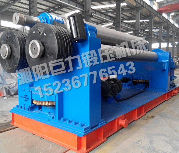 W11D-32×3000-機(jī)械對(duì)稱(chēng)式多功能三輥卷板機(jī)